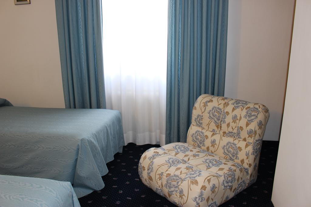 Hotel Pinolo Gubbio Bagian luar foto